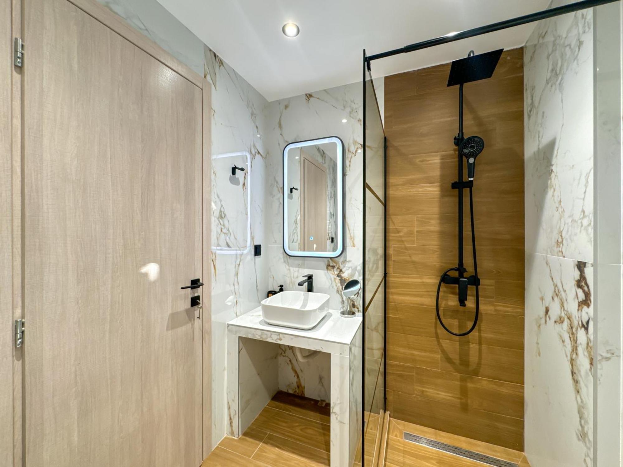Luxury Downtown Apartment D1 سالونيك المظهر الخارجي الصورة